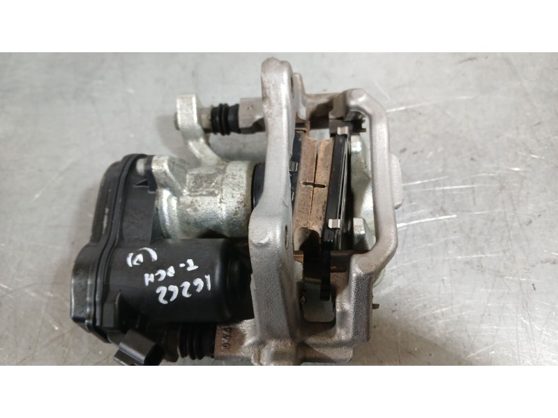 Recambio de pinza freno trasera derecha para toyota corolla (e21) hybrid active referencia OEM IAM 4783002360  TRW