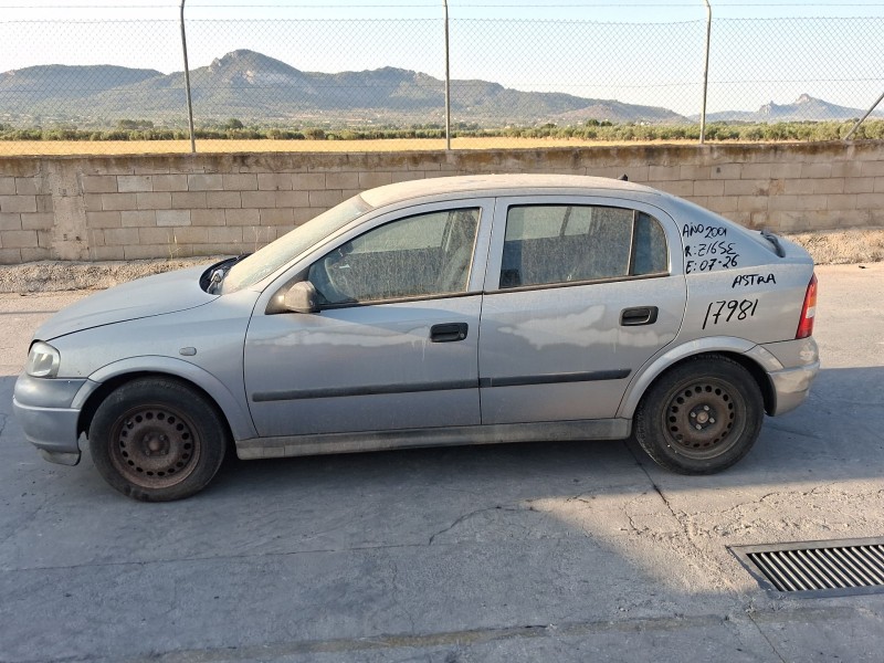 opel astra g hatchback (t98) del año 2001