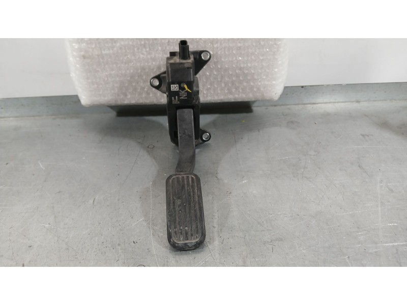 Recambio de potenciometro pedal para toyota corolla (e21) hybrid active referencia OEM IAM 7811002210  