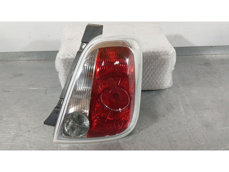 Recambio de piloto trasero derecho para fiat 500 (312_) 1.2 (312axa1a) referencia OEM IAM 51885544  