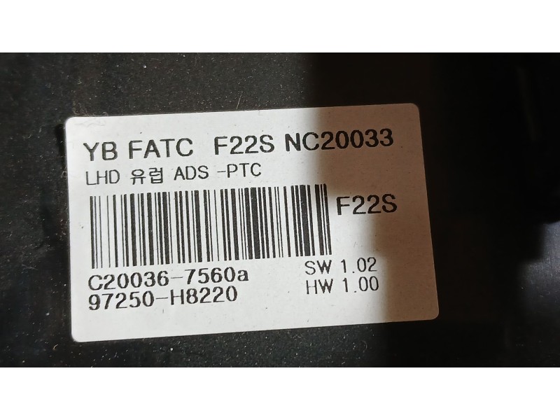 Recambio de mando climatizador para kia stonic (yb) 1.0 t-gdi referencia OEM IAM 97250H8220SA1  