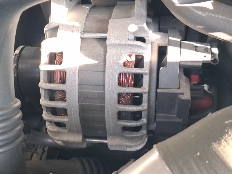 Recambio de alternador para renault espace v (jr_) 1.6 dci 130 referencia OEM IAM 231004BE0B  