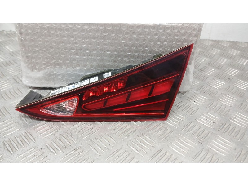 Recambio de piloto trasero derecho interior para mercedes-benz clase c (w206) c 300 de (206.208) referencia OEM IAM A2069064000 