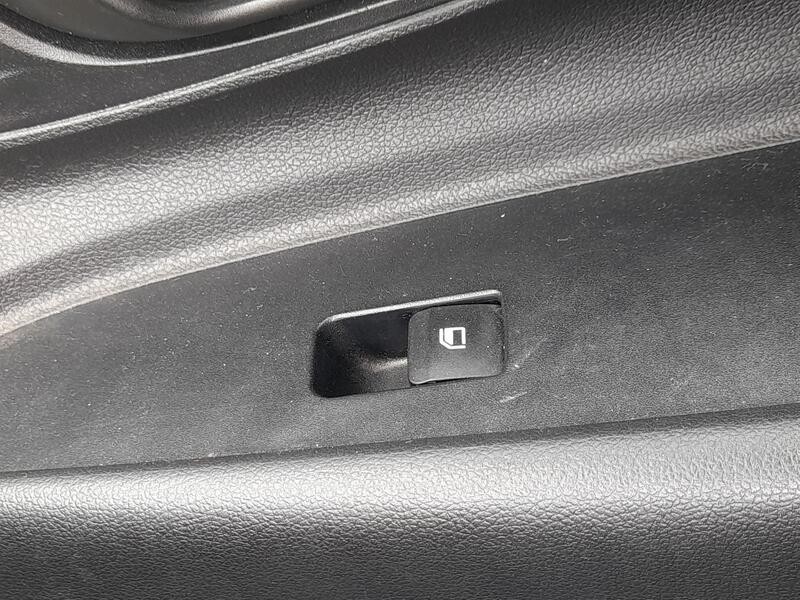 Recambio de mando elevalunas delantero derecho para hyundai i20 iii (bc3, bi3) 1.0 t-gdi referencia OEM IAM 93581Q00004X  