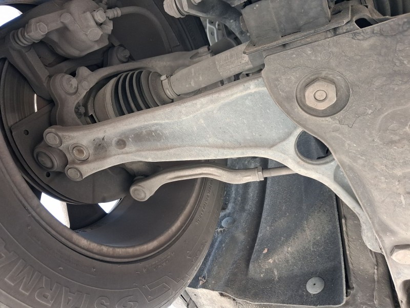 Recambio de brazo suspension inferior delantero derecho para renault espace v (jr_) 1.6 dci 130 referencia OEM IAM 545047275R  