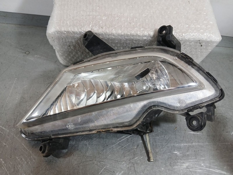 Recambio de faro antiniebla izquierdo para hyundai i20 ii (gb, ib) 1.2 referencia OEM IAM 92201C8400  
