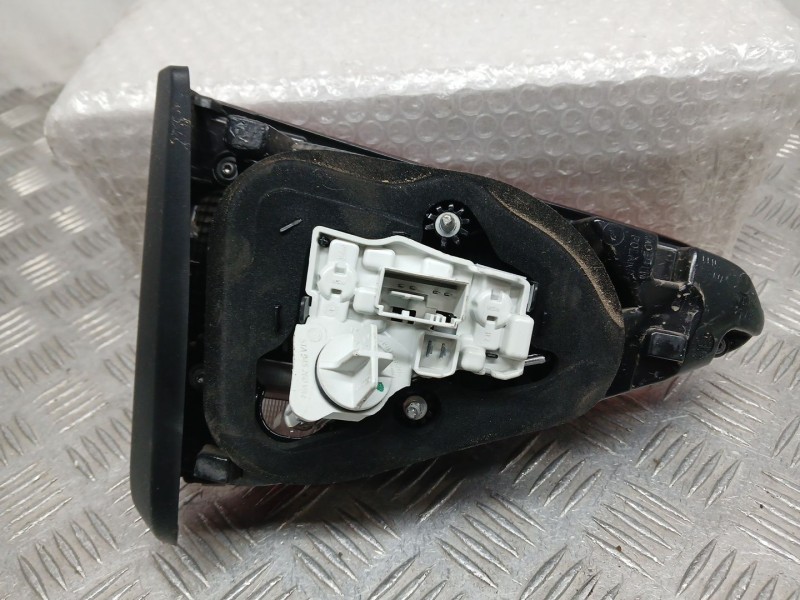 Recambio de piloto trasero derecho interior para volkswagen touran (5t1) 1.6 tdi referencia OEM IAM 5TA945094D VALEO L90059825