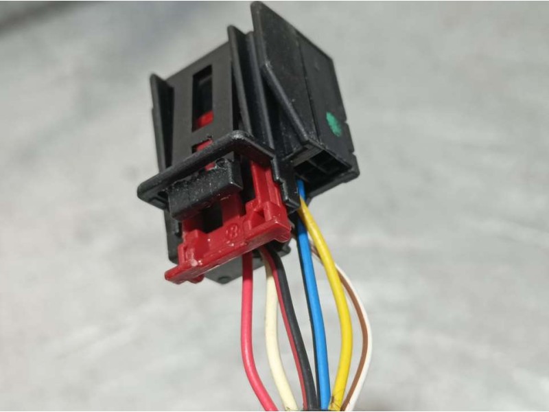 Recambio de retrovisor derecho para volkswagen golf vii sportsvan edition bluemotion tech referencia OEM IAM A064480  ELECTRICO 