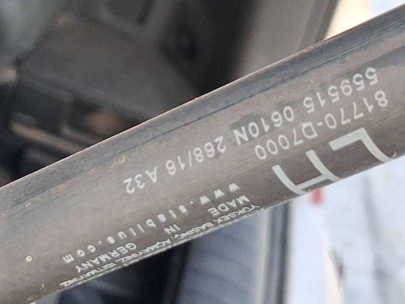 Recambio de amortiguadores maletero / porton para hyundai tucson (tl, tle) 1.7 crdi referencia OEM IAM 81770D7001  