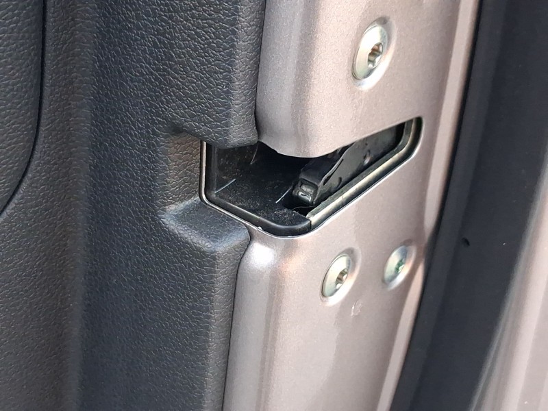 Recambio de cerradura puerta delantera derecha para hyundai tucson (tl, tle) 1.7 crdi referencia OEM IAM 81320D3000  