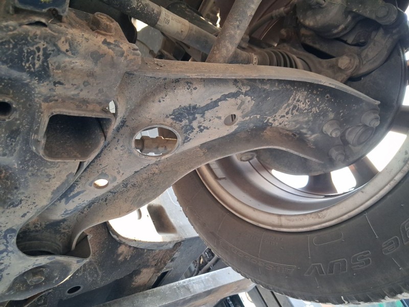 Recambio de brazo suspension inferior delantero izquierdo para hyundai tucson (tl, tle) 1.7 crdi referencia OEM IAM 54500D7000  