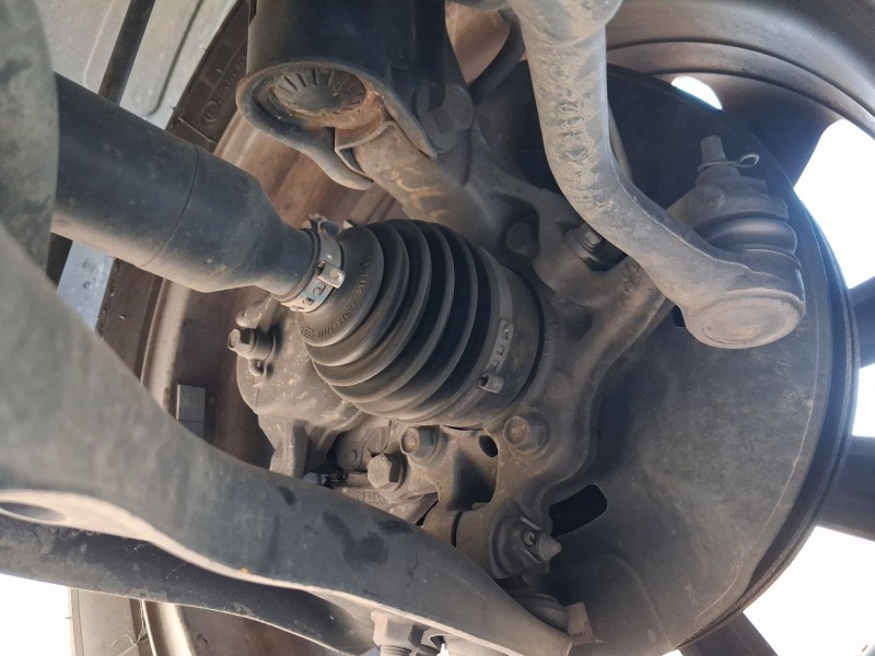 Recambio de mangueta delantera derecha para hyundai tucson (tl, tle) 1.7 crdi referencia OEM IAM 51716D7000  
