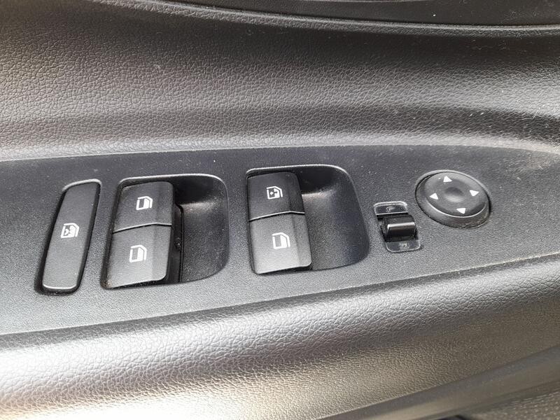 Recambio de mando elevalunas delantero izquierdo para hyundai i20 iii (bc3, bi3) 1.0 t-gdi referencia OEM IAM 93571Q00104X C/MAN