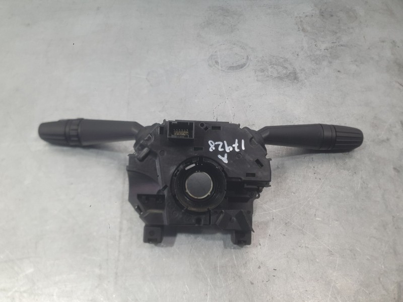 Recambio de mando luces y limpia para fiat tipo hatchback (356_, 357_) 1.4 (356hxa1b) referencia OEM IAM 735752436  