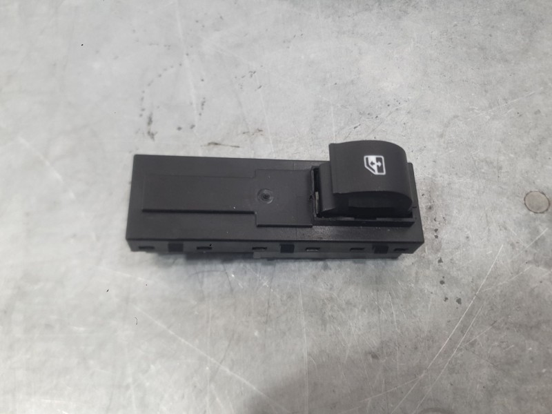 Recambio de mando elevalunas trasero derecho para fiat tipo hatchback (356_, 357_) 1.4 (356hxa1b) referencia OEM IAM 735664630  