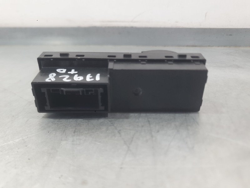 Recambio de mando elevalunas trasero derecho para fiat tipo hatchback (356_, 357_) 1.4 (356hxa1b) referencia OEM IAM 735664630  