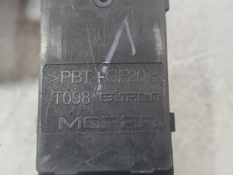Recambio de mando elevalunas trasero izquierdo para fiat tipo hatchback (356_, 357_) 1.4 (356hxa1b) referencia OEM IAM 735664632