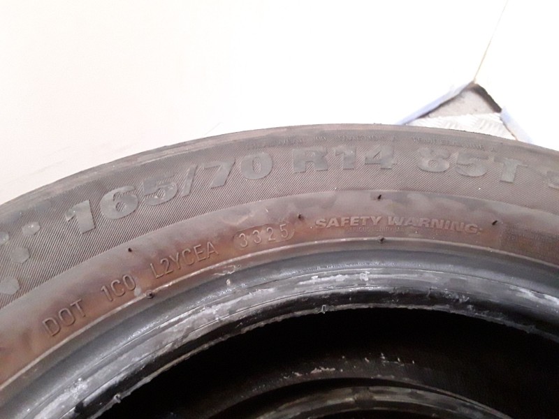 Recambio de neumatico pareja para neumaticos reutilizados - referencia OEM IAM 165701485T KUMHO 165/70/14/85T