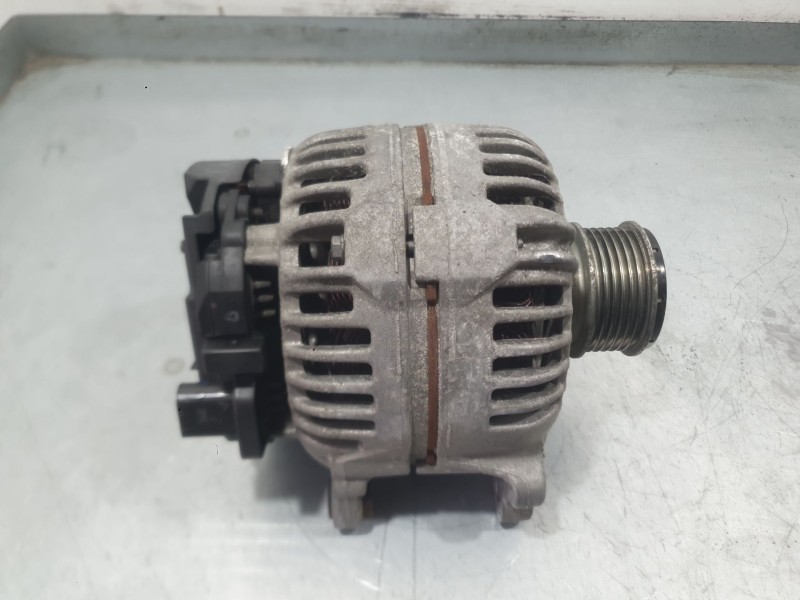 Recambio de alternador para volkswagen polo v (6r1, 6c1) 1.6 tdi referencia OEM IAM 06F903023F  