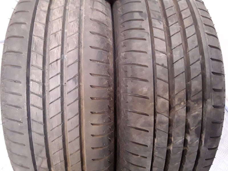 Recambio de neumatico pareja para neumaticos reutilizados - referencia OEM IAM 195551687H BRIDGESTONE 195/55/16/87H