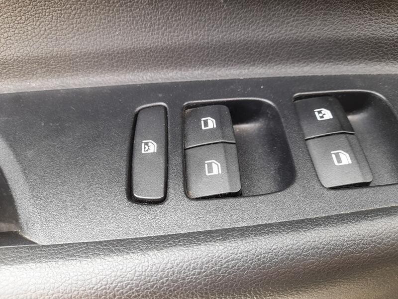 Recambio de mando elevalunas delantero izquierdo para hyundai i20 iii (bc3, bi3) 1.0 t-gdi referencia OEM IAM 93571Q00104X C/MAN