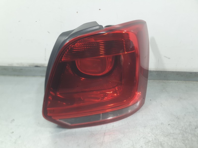 Recambio de piloto trasero derecho para volkswagen polo v (6r1, 6c1) 1.6 tdi referencia OEM IAM 6R0945096AH  