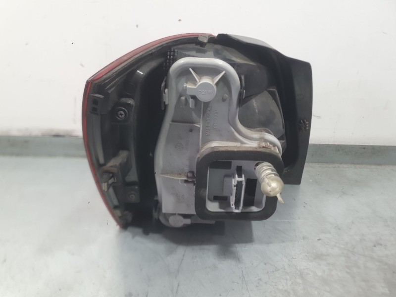 Recambio de piloto trasero derecho para volkswagen polo v (6r1, 6c1) 1.6 tdi referencia OEM IAM 6R0945096AH  