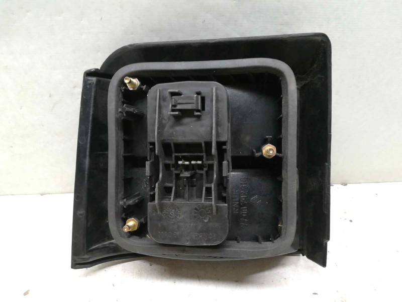 Recambio de piloto trasero derecho para renault 21 berlina (b/l48) tl referencia OEM IAM   EXTERIOR