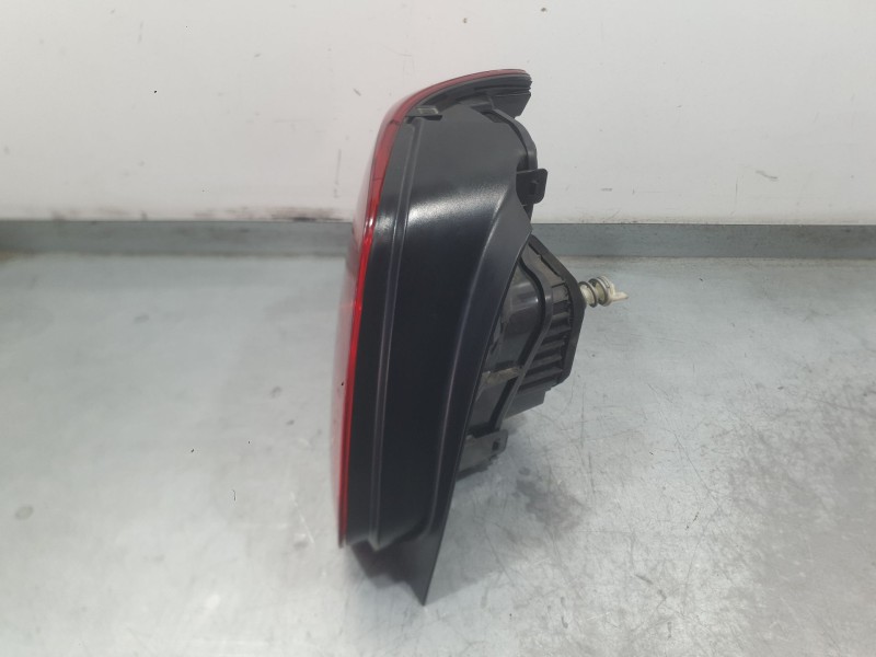 Recambio de piloto trasero izquierdo para volkswagen polo v (6r1, 6c1) 1.6 tdi referencia OEM IAM 6R0945095AH  