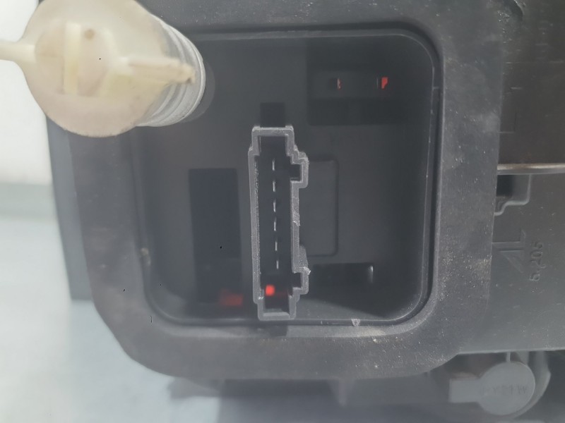 Recambio de piloto trasero izquierdo para volkswagen polo v (6r1, 6c1) 1.6 tdi referencia OEM IAM 6R0945095AH  