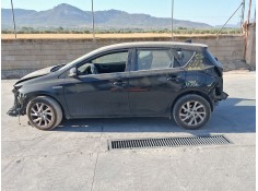 TOYOTA AURIS (_E18_)
