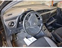 toyota auris (_e18_) del año 2019