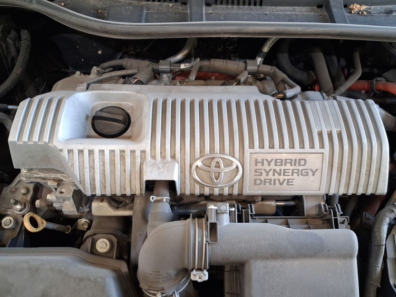 Recambio de tapa motor para toyota auris (_e18_) 1.8 hybrid (zwe186_) referencia OEM IAM   