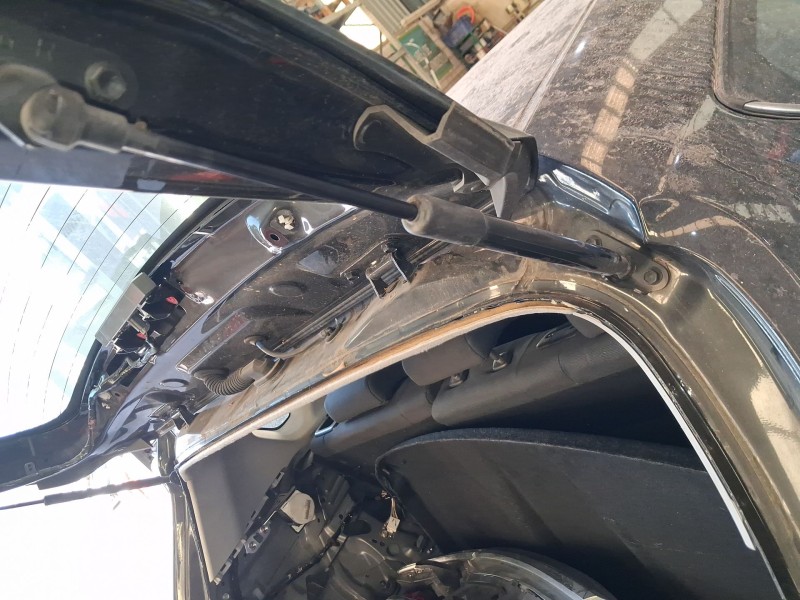 Recambio de amortiguadores maletero / porton para toyota auris (_e18_) 1.8 hybrid (zwe186_) referencia OEM IAM 6896002170  
