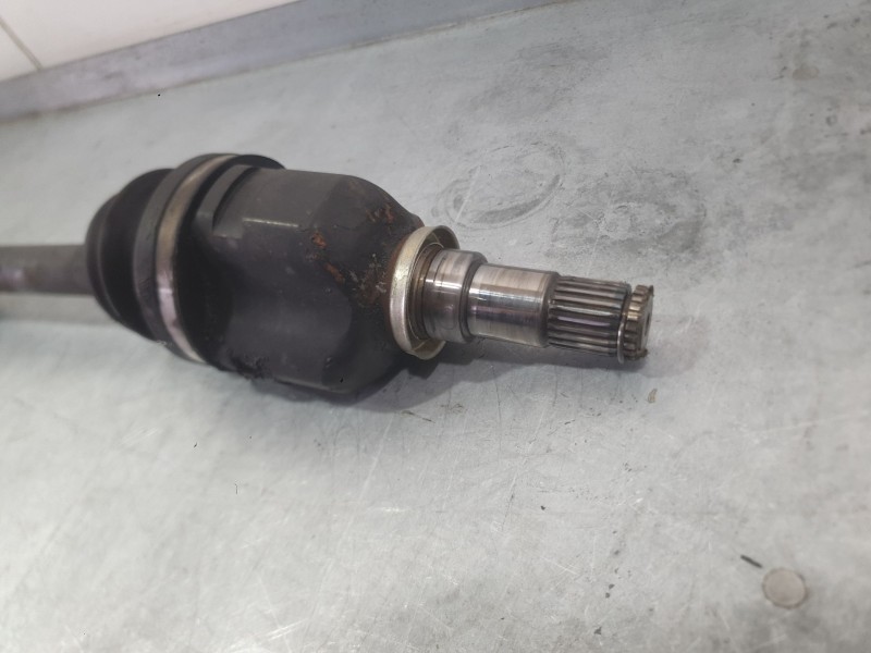 Recambio de transmision delantera izquierda para toyota auris (_e15_) 1.4 (zze150_) referencia OEM IAM 4342002611  