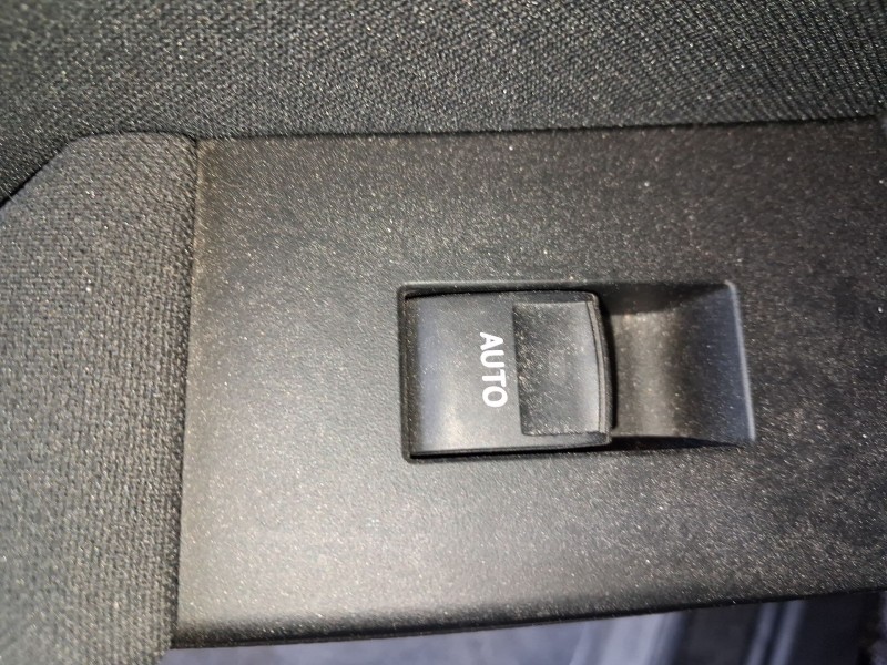 Recambio de mando elevalunas trasero izquierdo para toyota auris (_e18_) 1.8 hybrid (zwe186_) referencia OEM IAM 8481002140  