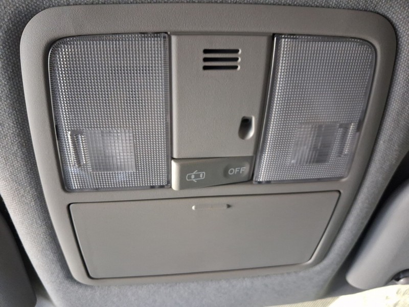 Recambio de luz interior para toyota auris (_e18_) 1.8 hybrid (zwe186_) referencia OEM IAM 8126002480B0  