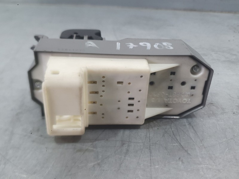 Recambio de mando elevalunas delantero izquierdo para toyota auris (_e15_) 1.4 (zze150_) referencia OEM IAM 8482002230  