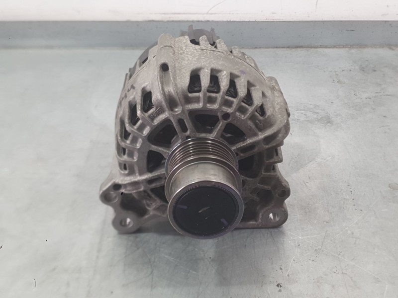Recambio de alternador para seat ibiza v (kj1, kjg) 1.0 tsi referencia OEM IAM 04E903015  