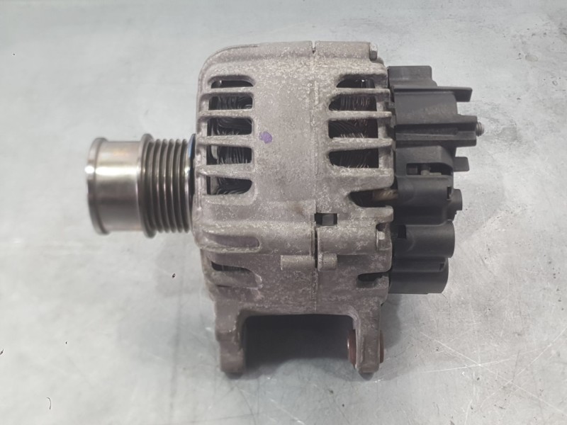 Recambio de alternador para seat ibiza v (kj1, kjg) 1.0 tsi referencia OEM IAM 04E903015  
