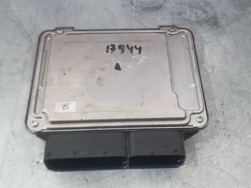Recambio de centralita motor uce para seat ibiza v (kj1, kjg) 1.0 tsi referencia OEM IAM 04C906025B  