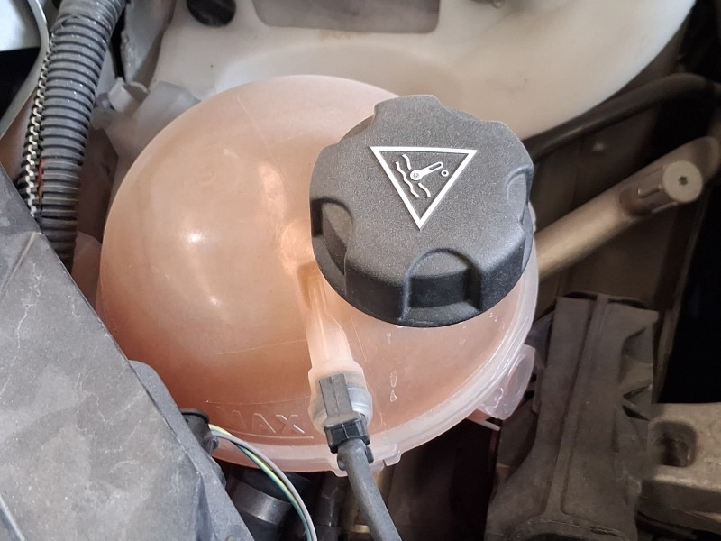 Recambio de deposito expansion para citroën c3 iii (sx) 1.2 vti 82 referencia OEM IAM 9800777280  