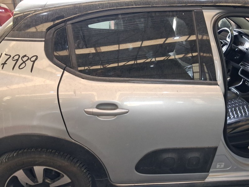 Recambio de puerta trasera derecha para citroën c3 iii (sx) 1.2 vti 82 referencia OEM IAM 9812716680  