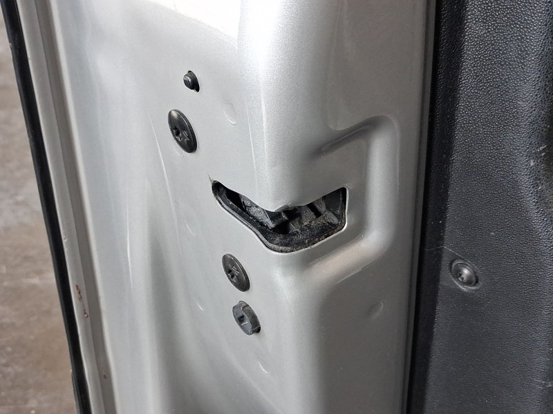 Recambio de cerradura puerta delantera izquierda para citroën c3 iii (sx) 1.2 vti 82 referencia OEM IAM 9812398180  