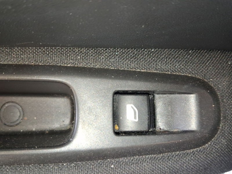 Recambio de mando elevalunas trasero izquierdo para citroën c3 iii (sx) 1.2 vti 82 referencia OEM IAM 96762292ZD  