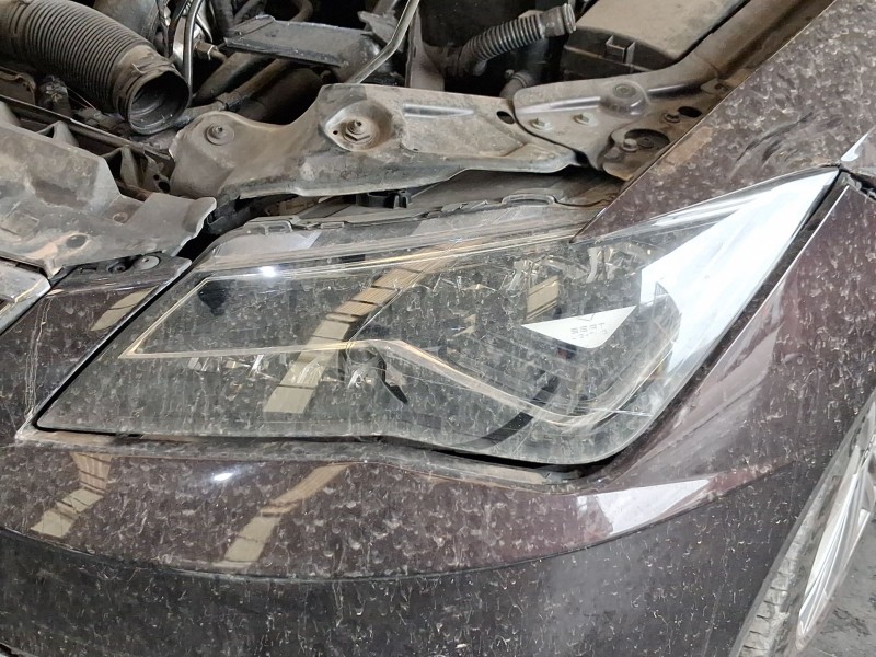 Recambio de faro izquierdo para seat leon (5f1) 1.4 tsi referencia OEM IAM 5F1941773A  