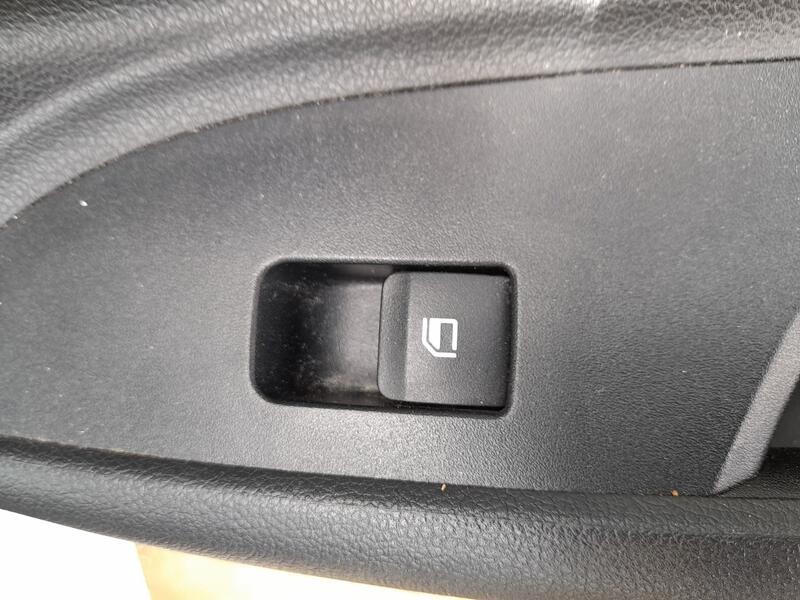 Recambio de mando elevalunas trasero derecho para hyundai i20 iii (bc3, bi3) 1.0 t-gdi referencia OEM IAM 93581Q00004X  