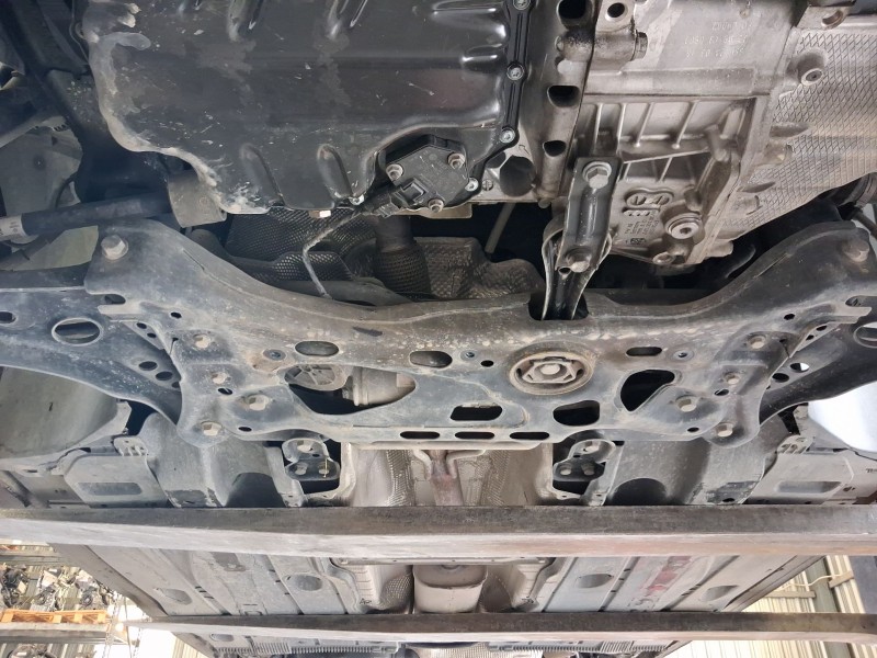 Recambio de puente delantero para seat leon (5f1) 1.4 tsi referencia OEM IAM 5WA199315F  