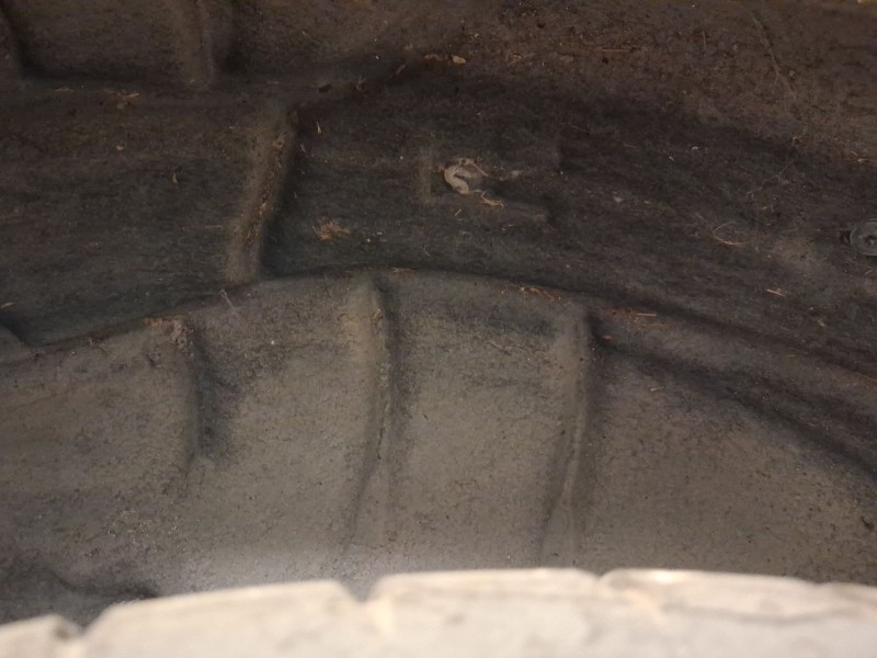 Recambio de plastico pase rueda tras. dch. para seat leon (5f1) 1.4 tsi referencia OEM IAM 5F0810972A  