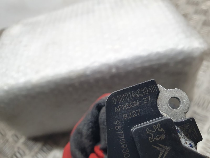 Recambio de caudalimetro para peugeot traveller autobus referencia OEM IAM 9677093080 HITACHI AFH50M27